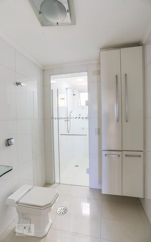 Apartamento à venda com 105m², 3 quartos e 2 vagas Apartamento à venda com 105m², 3 quartos e 2 vagasBanheiro