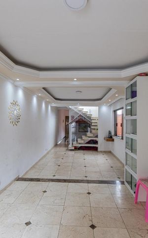 Casa à venda com 201m², 3 quartos e 6 vagasSala