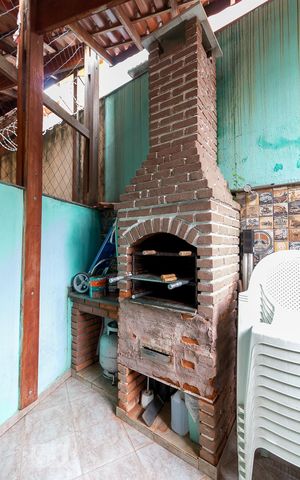 Casa à venda com 100m², 2 quartos e 2 vagasChurrasqueira