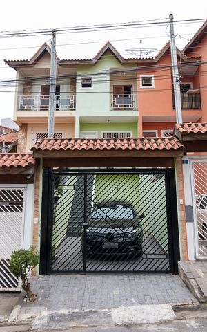 Casa à venda com 100m², 2 quartos e 2 vagasFachada da casa