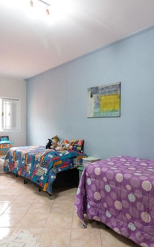 Casa à venda com 100m², 2 quartos e 2 vagasQuarto 1 suíte