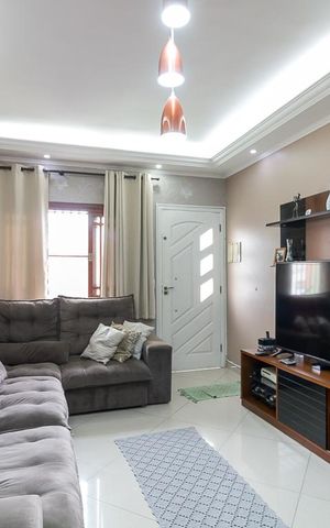 Casa à venda com 100m², 2 quartos e 2 vagasSala