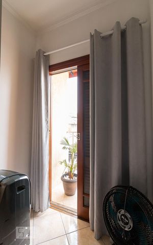 Casa à venda com 100m², 2 quartos e 2 vagasVaranda quarto 2 suíte