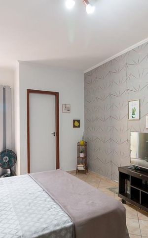 Casa à venda com 100m², 2 quartos e 2 vagasQuarto 2 suíte
