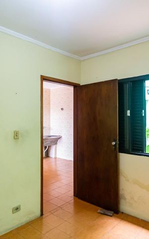 Casa à venda com 310m², 3 quartos e 4 vagasQuarto de Serviço