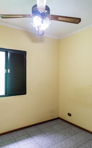 Casa à venda com 310m², 3 quartos e 4 vagasQuarto 2