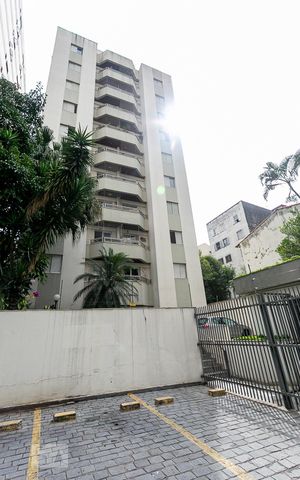 Apartamento para alugar com 63m², 2 quartos e 1 vaga Apartamento para alugar com 63m², 2 quartos e 1 vagaFachada