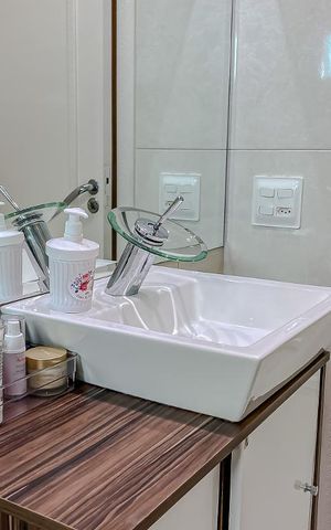 Apartamento à venda com 136m², 3 quartos e 5 vagasDetalhe Banheiro da Suite