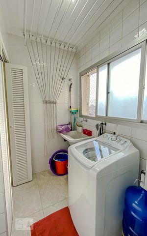Apartamento à venda com 136m², 3 quartos e 5 vagasLavanderia