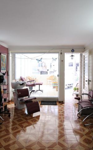 Casa à venda com 120m², 2 quartos e 1 vagaSala