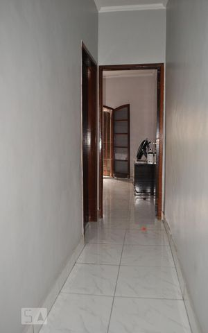 Casa à venda com 70m², 2 quartos e 1 vagaCorredor