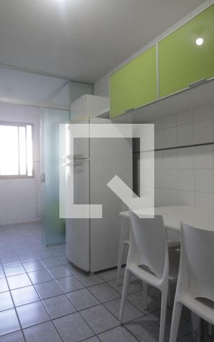 Apartamento à venda com 80m², 3 quartos e 2 vagasCozinha