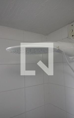 Apartamento à venda com 80m², 3 quartos e 2 vagasChuveiro