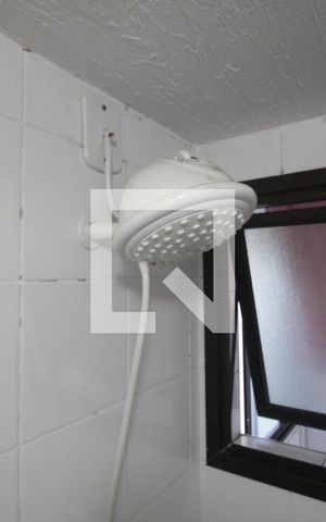 Apartamento à venda com 80m², 3 quartos e 2 vagasChuveiro