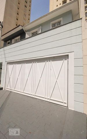 Casa à venda com 180m², 3 quartos e 2 vagasFachada