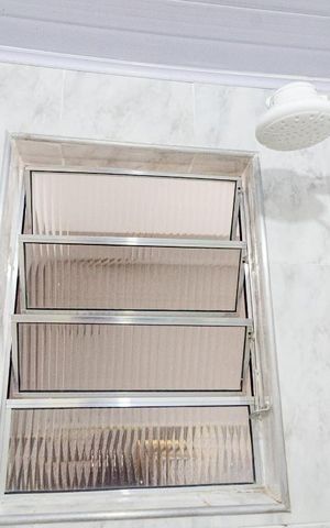 Casa de condomínio para alugar com 30m², 1 quarto e sem vaga Casa de condomínio para alugar com 30m², 1 quarto e sem vagaBanheiro Social