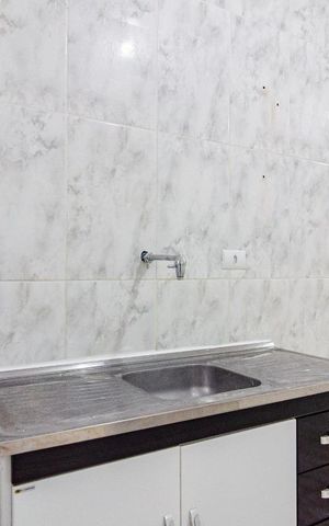 Casa de condomínio para alugar com 30m², 1 quarto e sem vaga Casa de condomínio para alugar com 30m², 1 quarto e sem vagaSala/Cozinha
