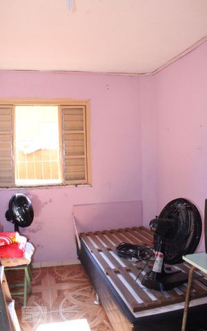 Casa à venda com 212m², 4 quartos e 2 vagasQuarto 1