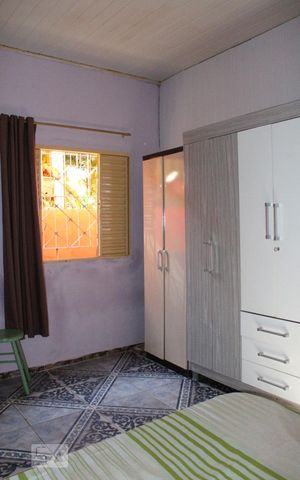 Casa à venda com 212m², 4 quartos e 2 vagasQuarto 5
