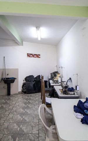 Casa à venda com 205m², 3 quartos e 2 vagasÁrea de Serviço