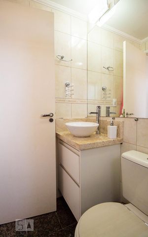 Apartamento à venda com 57m², 2 quartos e 2 vagas Apartamento à venda com 57m², 2 quartos e 2 vagasBanheiro da Suíte