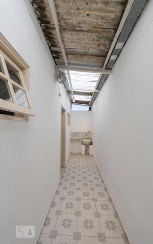 Casa para alugar com 55m², 2 quartos e sem vagaÁrea de Serviço