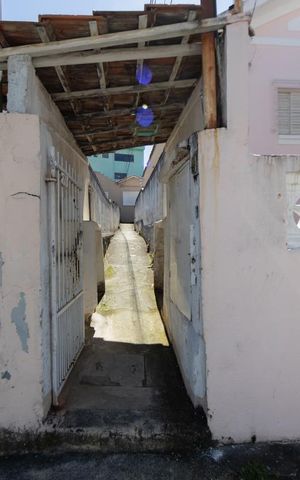 Casa para alugar com 55m², 2 quartos e sem vagaFachada