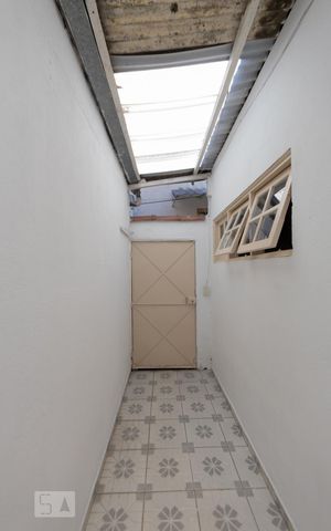 Casa para alugar com 55m², 2 quartos e sem vagaÁrea de Serviço