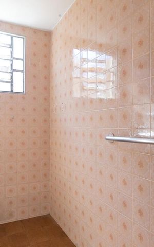 Casa para alugar com 110m², 2 quartos e 1 vaga Casa para alugar com 110m², 2 quartos e 1 vagaBanheiro