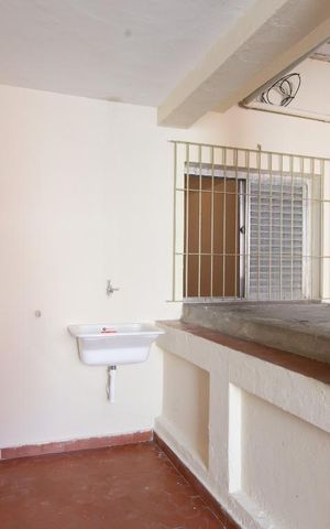 Casa para alugar com 110m², 2 quartos e 1 vaga Casa para alugar com 110m², 2 quartos e 1 vagaÁrea de Serviço