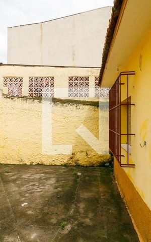 Casa à venda com 164m², 2 quartos e 3 vagas Casa à venda com 164m², 2 quartos e 3 vagasQuintal