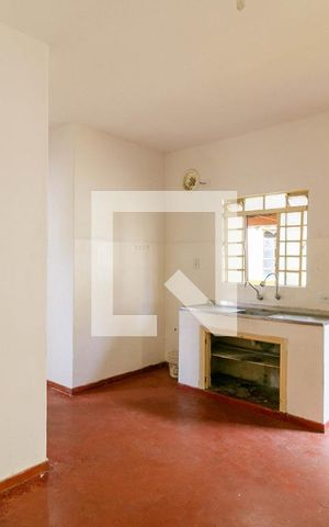 Casa à venda com 164m², 2 quartos e 3 vagas Casa à venda com 164m², 2 quartos e 3 vagasCozinha