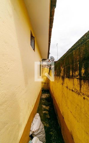 Casa à venda com 164m², 2 quartos e 3 vagas Casa à venda com 164m², 2 quartos e 3 vagasQuintal