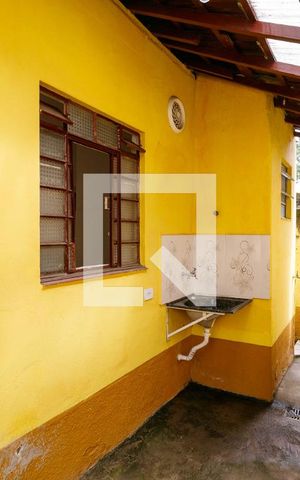 Casa à venda com 164m², 2 quartos e 3 vagas Casa à venda com 164m², 2 quartos e 3 vagasLavanderia