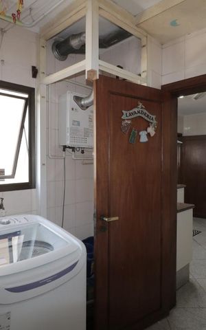 Apartamento à venda com 160m², 4 quartos e 3 vagasArea de serviço 