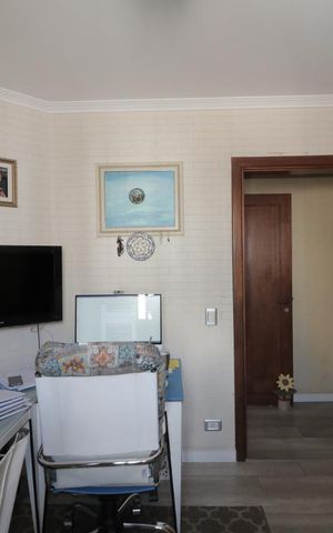 Apartamento à venda com 160m², 4 quartos e 3 vagasQuarto 2