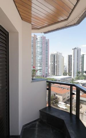 Apartamento à venda com 160m², 4 quartos e 3 vagasSacada da Suite  