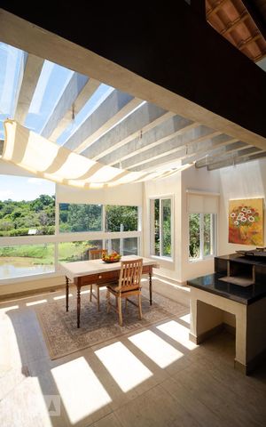 Casa de condomínio à venda com 400m², 4 quartos e 8 vagas Casa de condomínio à venda com 400m², 4 quartos e 8 vagasSalas