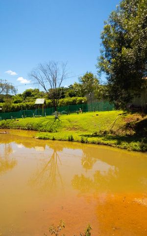 Casa de condomínio à venda com 400m², 4 quartos e 8 vagas Casa de condomínio à venda com 400m², 4 quartos e 8 vagasÁrea Comum - Lago