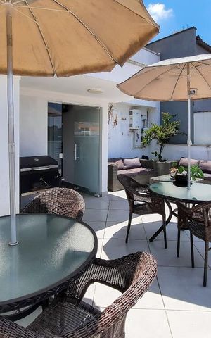 Casa à venda com 222m², 3 quartos e 3 vagas Casa à venda com 222m², 3 quartos e 3 vagasVaranda Gourmet 2