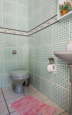 Casa à venda com 1074m², 5 quartos e NaN vagas Casa à venda com 1074m², 5 quartos e NaN vagasBanheiro da Piscina