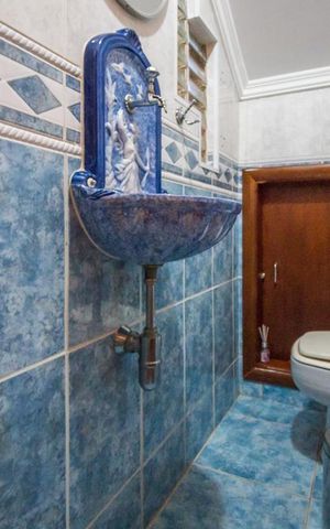 Casa à venda com 1074m², 5 quartos e NaN vagas Casa à venda com 1074m², 5 quartos e NaN vagasLavabo