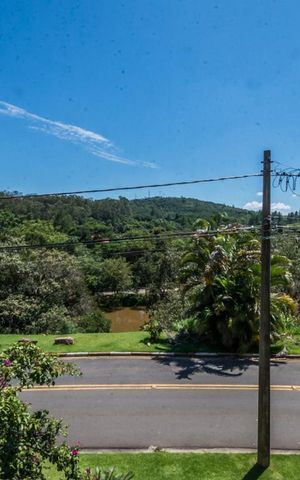 Casa à venda com 1074m², 5 quartos e NaN vagas Casa à venda com 1074m², 5 quartos e NaN vagasVista da Suíte 2