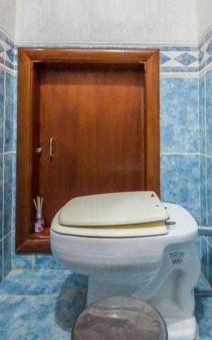 Casa à venda com 1074m², 5 quartos e NaN vagas Casa à venda com 1074m², 5 quartos e NaN vagasLavabo