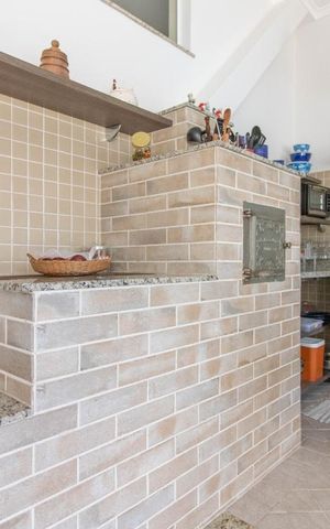 Casa à venda com 500m², 3 quartos e 6 vagas Casa à venda com 500m², 3 quartos e 6 vagasEspaço Gourmet
