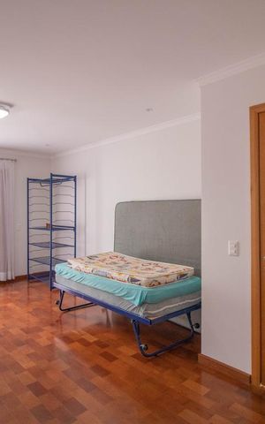Casa à venda com 500m², 3 quartos e 6 vagas Casa à venda com 500m², 3 quartos e 6 vagasQuarto 3