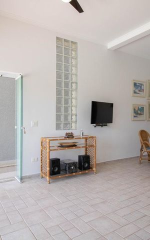 Casa à venda com 500m², 3 quartos e 6 vagas Casa à venda com 500m², 3 quartos e 6 vagasEspaço Gourmet
