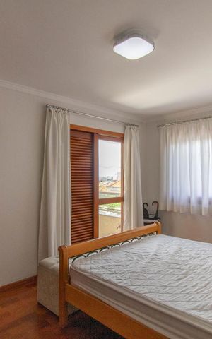 Casa à venda com 500m², 3 quartos e 6 vagas Casa à venda com 500m², 3 quartos e 6 vagasQuarto 2