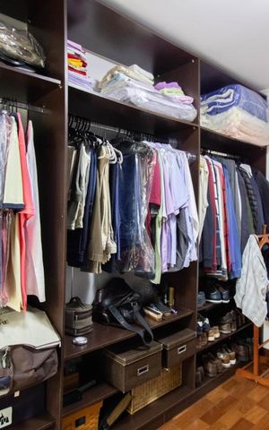 Casa à venda com 500m², 3 quartos e 6 vagas Casa à venda com 500m², 3 quartos e 6 vagasCloset da Suíte