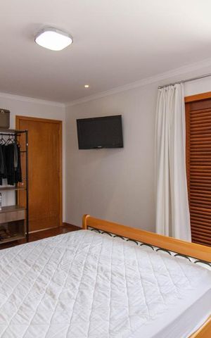 Casa à venda com 500m², 3 quartos e 6 vagas Casa à venda com 500m², 3 quartos e 6 vagasQuarto 2